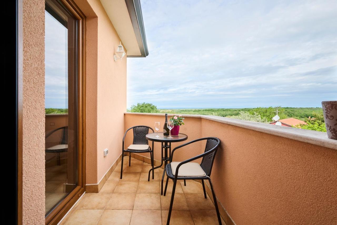 Apartmán Aisha Brtonigla Exteriér fotografie